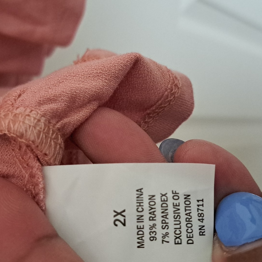 Nwt RUFFLE KNIT Top - Picture 9 of 10